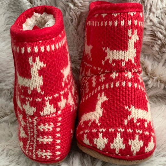Old Navy Reindeer NB Booties - Picture 3 of 10